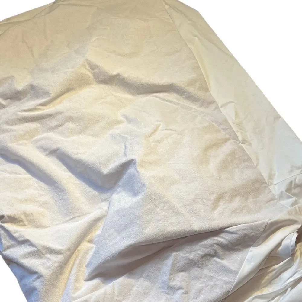 King zippered mattress encasement in box 2